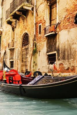 Read Traditional Gondola Ride in Venice, Italy: Blank 150 Page Lined Journal for Your Thoughts, Ideas, and Inspiration -  file in ePub
